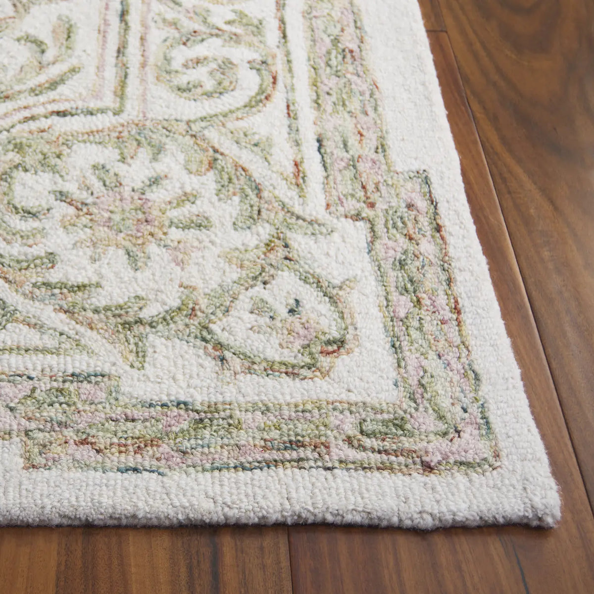 Safavieh Micro-Loop 5'-0" x 8'-0" Rug in Ivory / Fuchsia