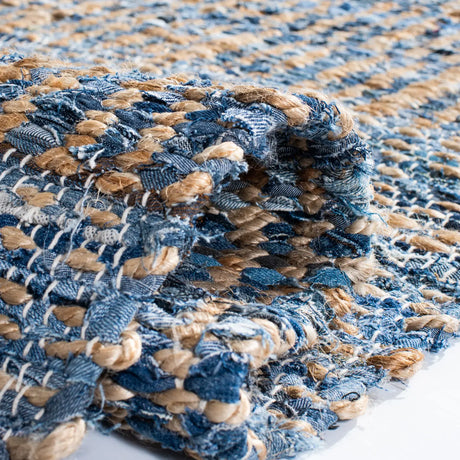 Safavieh Cape Cod 4'-0" x 6'-0" Rug in Natural / Blue
