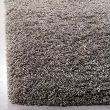 Safavieh Sg-Sbs-South Beach Shag 5'-0" x 7'-0" Rug in Silver