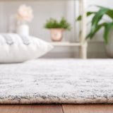 Safavieh Abstract 4'-0" x 6'-0" Rug in Ivory / Light Grey