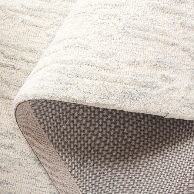 Safavieh Ebony 4'-0" x 6'-0" Rug in Blue / Ivory