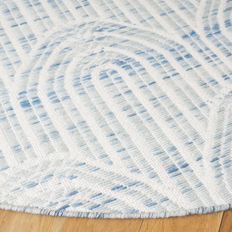 Safavieh Kilim 6'-0" x 6'-0" Rug in Blue / Ivory