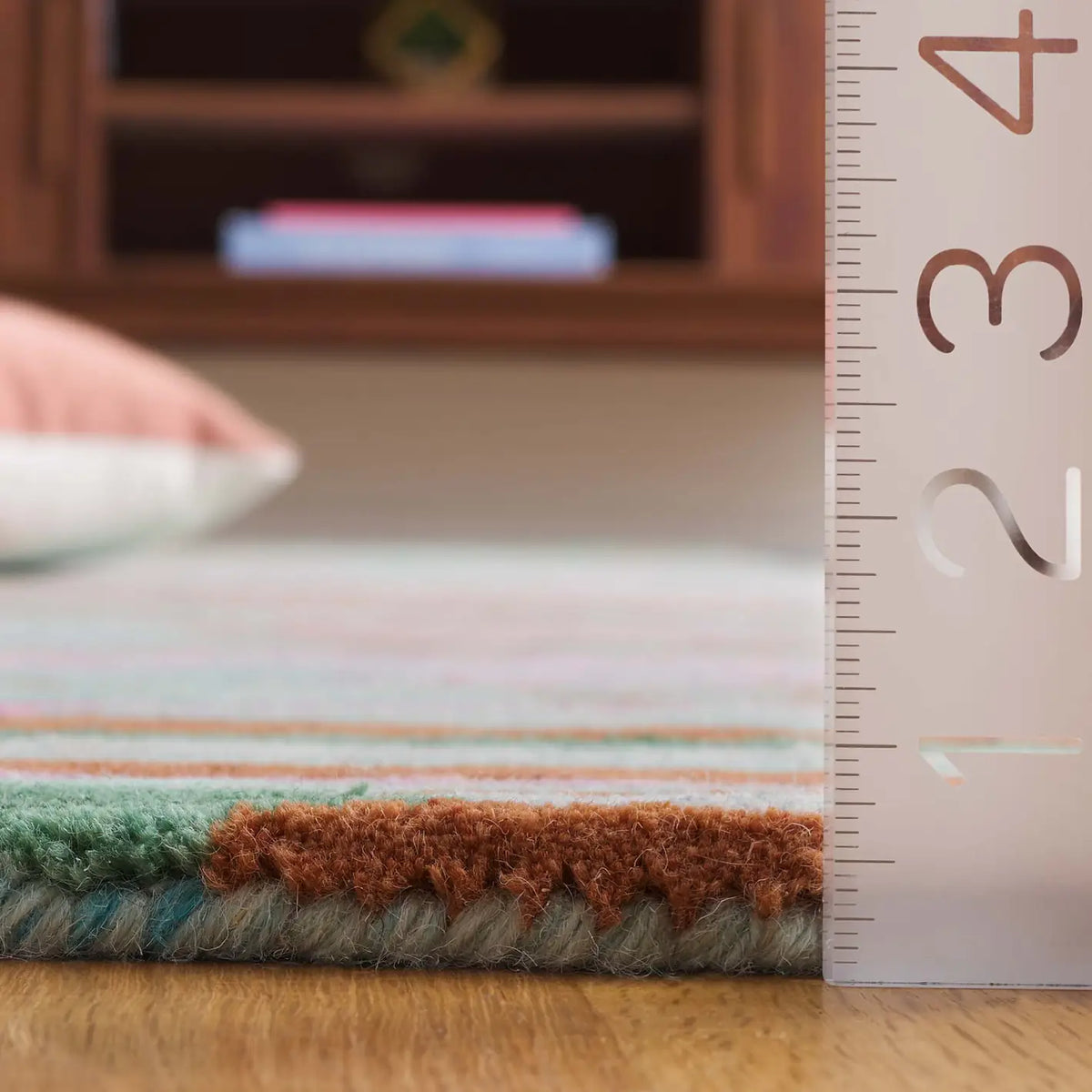 Safavieh Bellagio 4'-0" x 6'-0" Rug in Green / Pink