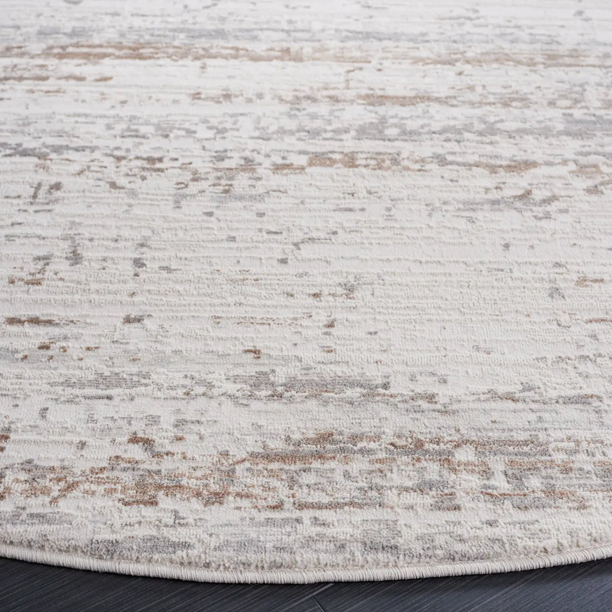 Safavieh Diamond 6'-7" x 6'-7" Rug in Beige / Grey Brown