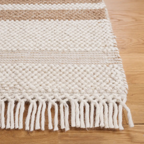 Safavieh Natura 4'-0" x 6'-0" Rug in Ivory / Light Brown