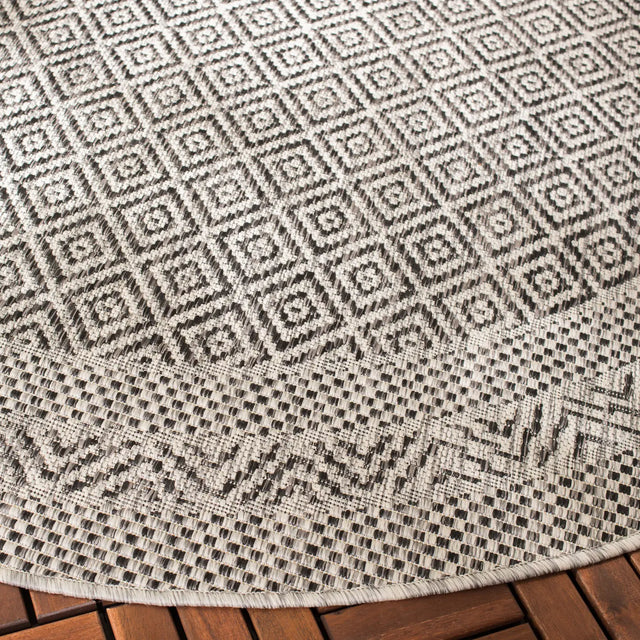 Safavieh Courtyard 6'-7" x 6'-7" Rug in Grey / Black