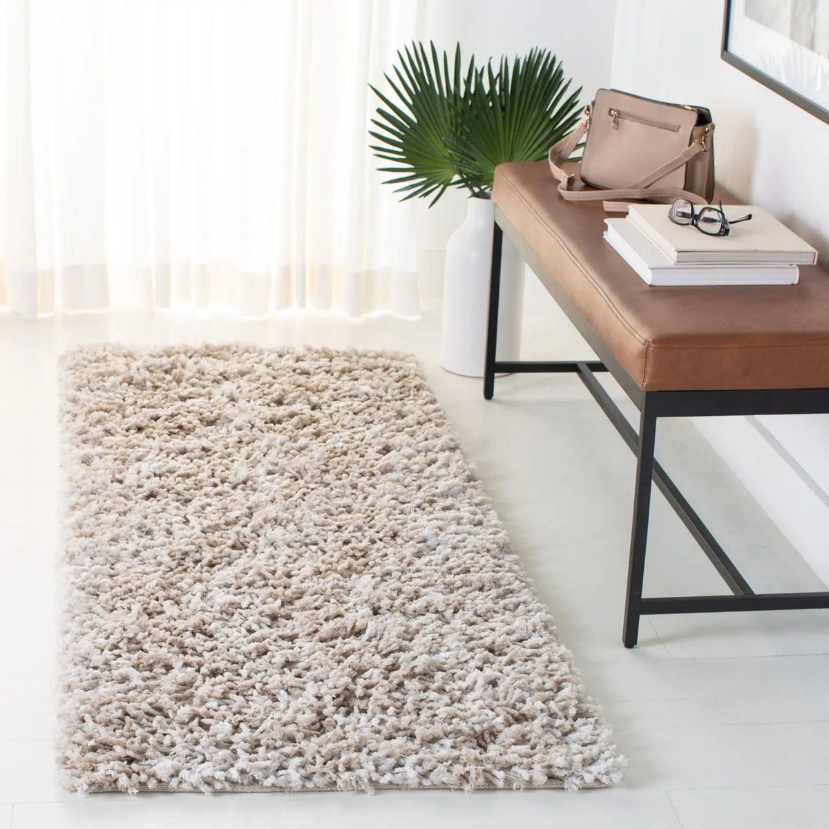 Safavieh Rio Shag 2'-3" x 6'-0" Rug in Beige / Ivory