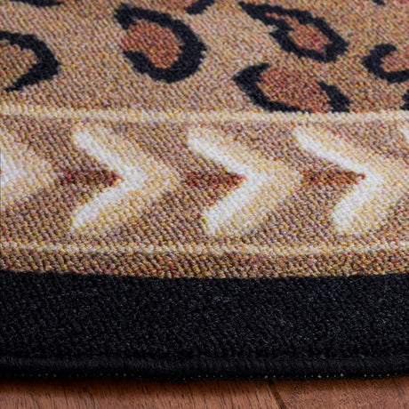 Safavieh Journey 6'-7" x 6'-7" Rug in Beige / Black