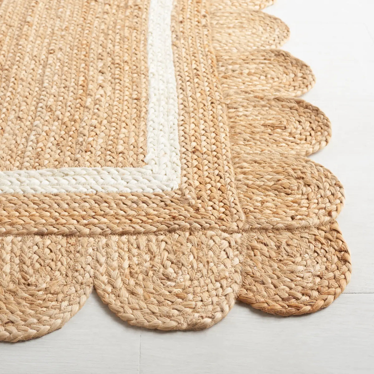 Safavieh Natural Fiber 4'-0" x 6'-0" Rug in Natural / Ivory