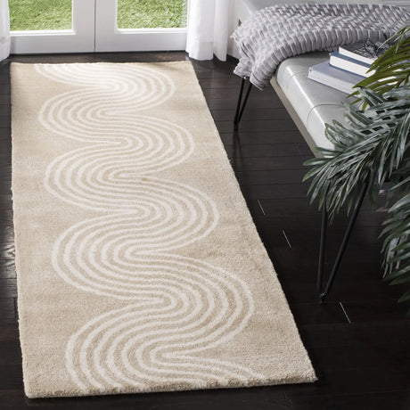 Safavieh Chatham 2'-3" x 7'-0" Rug in Beige / Ivory