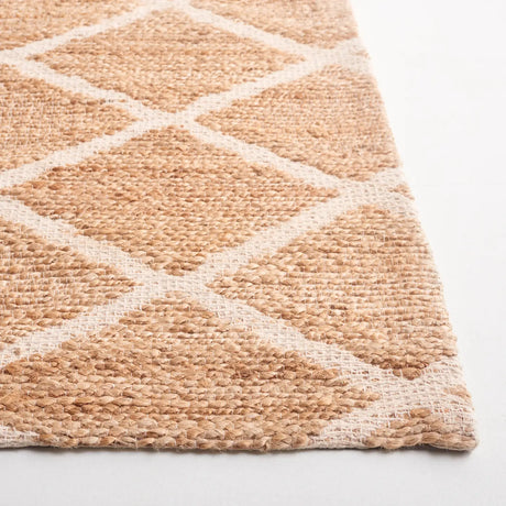 Safavieh Natural Fiber 4'-0" x 6'-0" Rug in Natural / Ivory