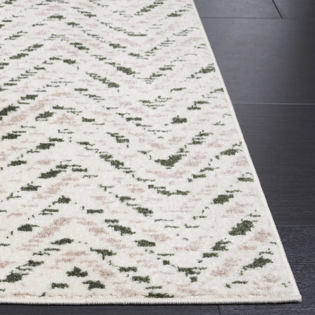 Safavieh Adirondack 4'-0" x 6'-0" Rug in Ivory / Dark Green