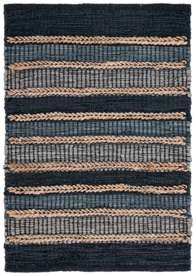 Safavieh Vintage Leather 2'-0" x 3'-0" Rug in Black / Natural