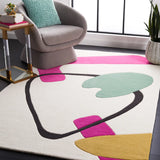 Safavieh Fifth Avenue 5'-0" x 8'-0" Rug in Ivory / Pink