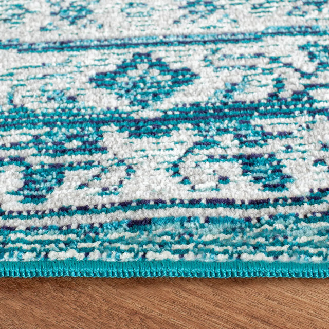 Safavieh Crystal 7'-0" x 7'-0" Rug in Beige / Dark Teal