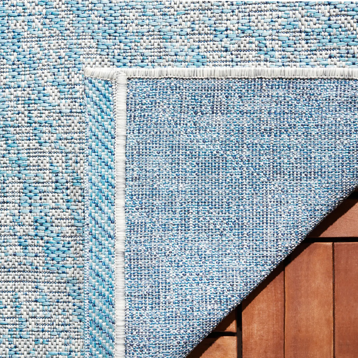 Safavieh Courtyard 5'-3" x 7'-7" Rug in Grey / Navy