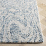Safavieh Ebony 4'-0" x 6'-0" Rug in Ivory / Light Blue