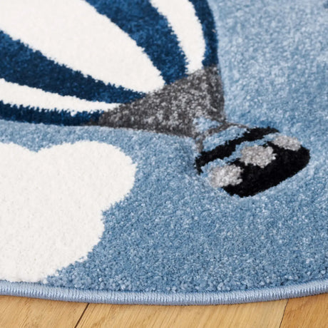 Safavieh Carousel Kids 100 5'-3" x 5'-3" Rug in Blue / Ivory