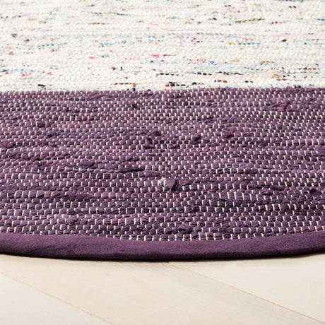 Safavieh Montauk 6'-0" x 6'-0" Rug in Ivory / Purple