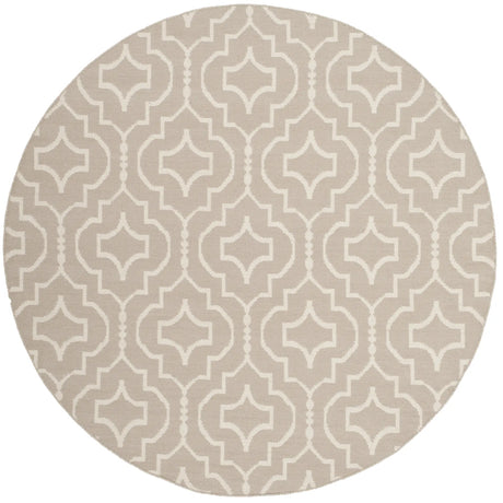 Safavieh Montauk 6'-0" x 6'-0" Rug in Grey / Ivory