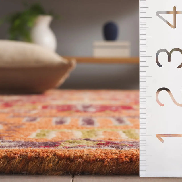 Safavieh Aspen 4'-0" x 6'-0" Rug in Rust / Red
