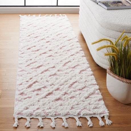 Safavieh Moroccan Tassel Shag 2'-3" x 10'-0" Rug in Ivory / Pink
