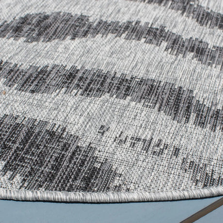 Safavieh Courtyard 6'-7" x 6'-7" Rug in Grey / Black