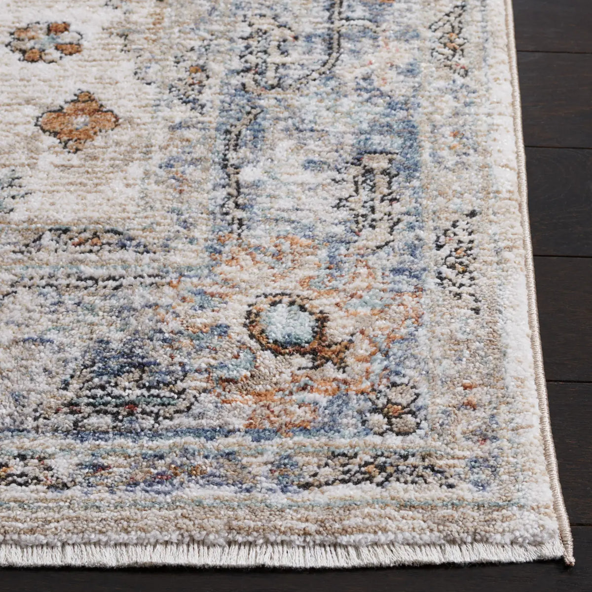 Safavieh Jasmine 4'-5" x 6'-5" Rug in Ivory / Blue