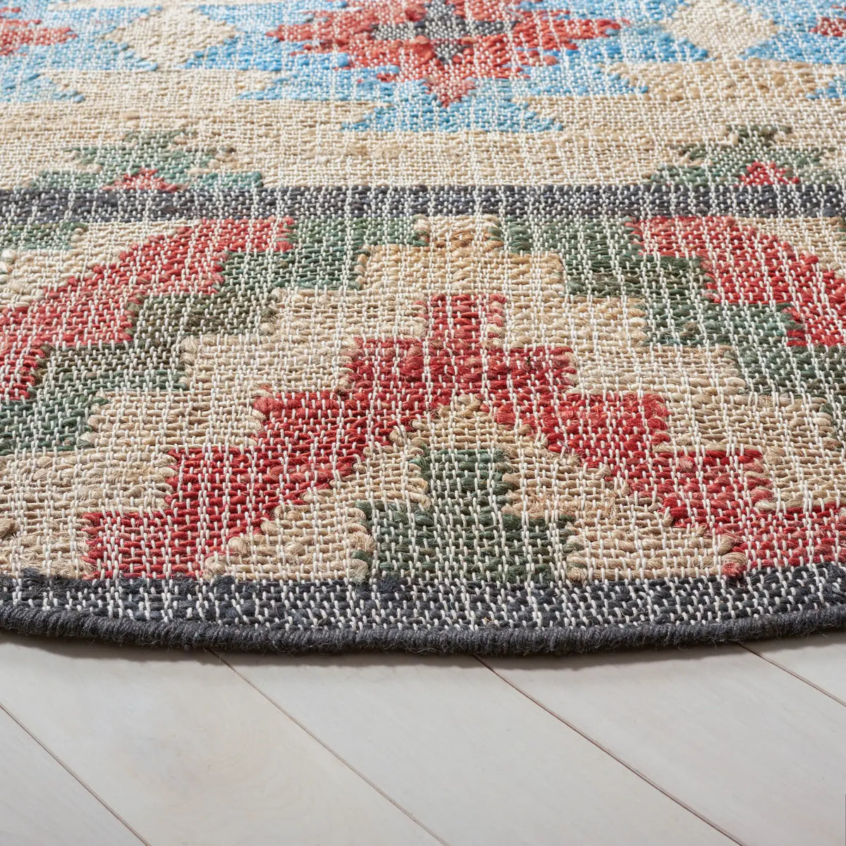 Safavieh Kilim 6'-0" x 9'-0" Rug in Natural / Red