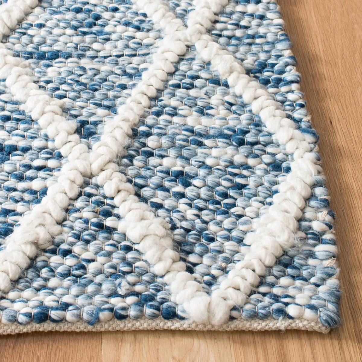 Safavieh Natura 5'-0" x 8'-0" Rug in Ivory / Blue