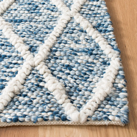 Safavieh Natura 5'-0" x 8'-0" Rug in Ivory / Blue