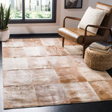Safavieh Studio Leather 4'-0" x 6'-0" Rug in Beige / Brown