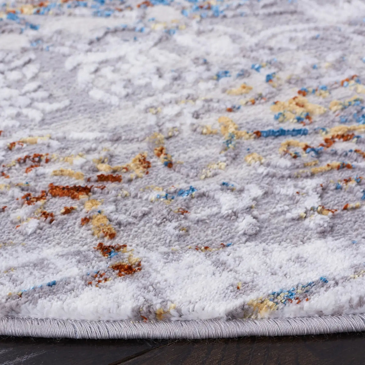 Safavieh Amelia 6'-7" x 6'-7" Rug in Grey / Blue Gold