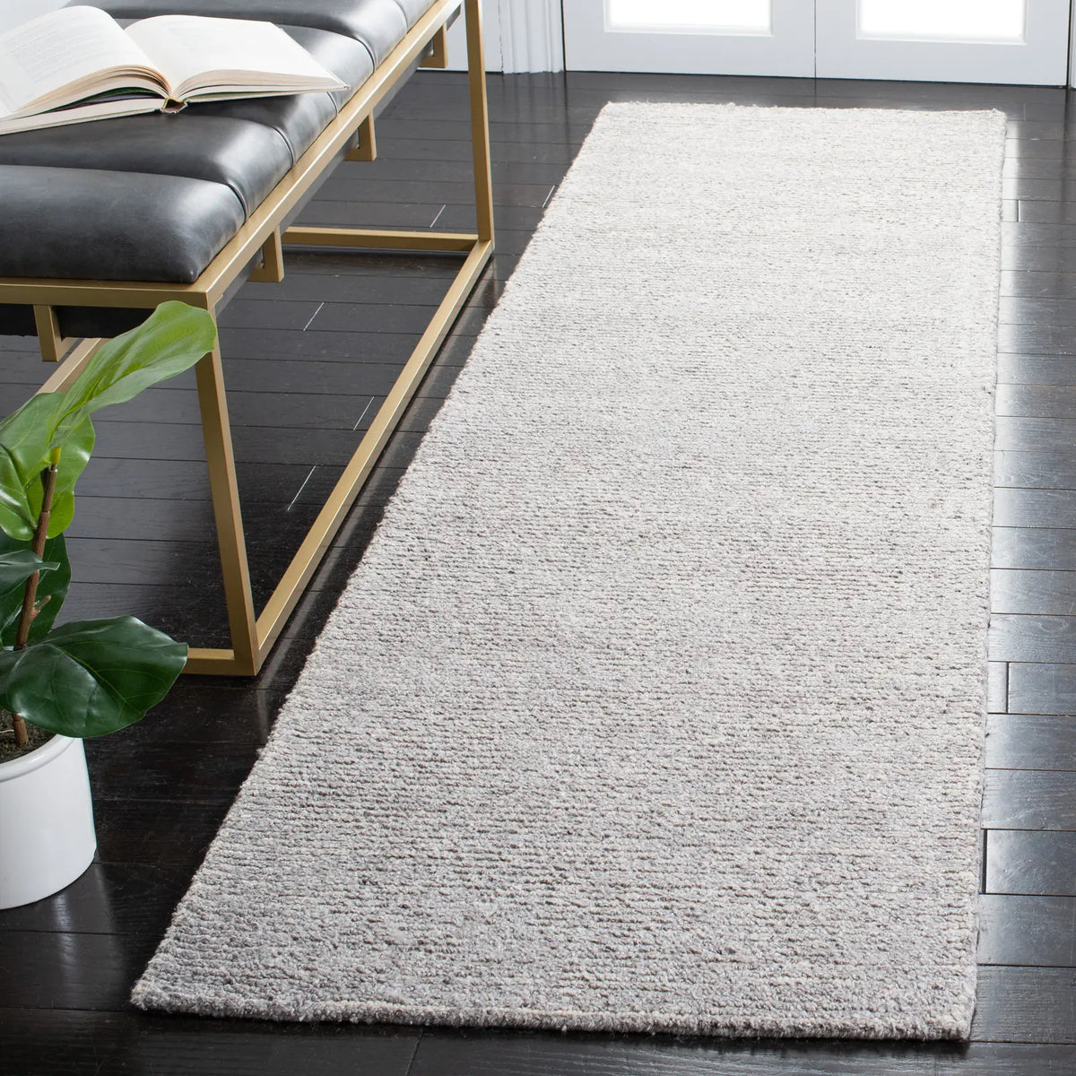 Safavieh Himalaya 2'-3" x 8'-0" Rug in Grey