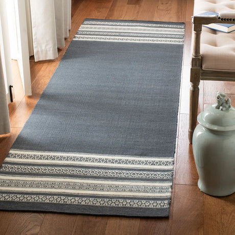 Safavieh Dhurries 2'-6" x 8'-0" Rug in Dark Grey