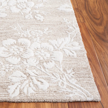 Safavieh Glamour 4'-0" x 6'-0" Rug in Beige / Ivory