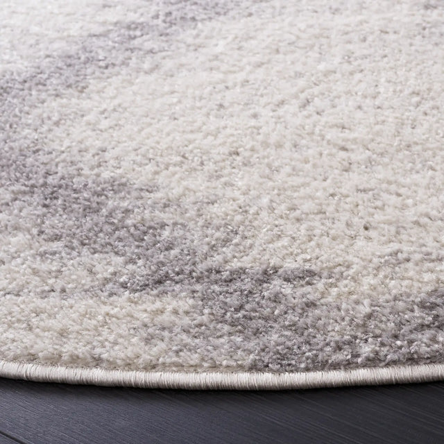 Safavieh Adirondack 6'-0" x 6'-0" Rug in Ivory / Silver