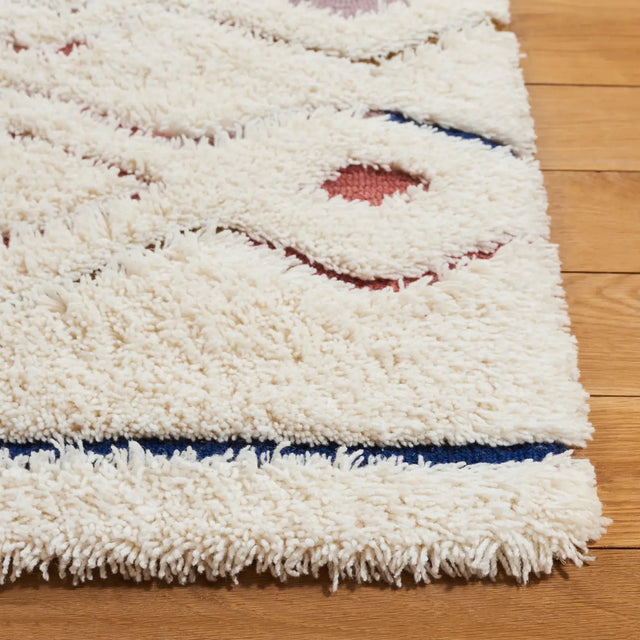Safavieh Casablanca 4'-0" x 6'-0" Rug in Ivory / Rust