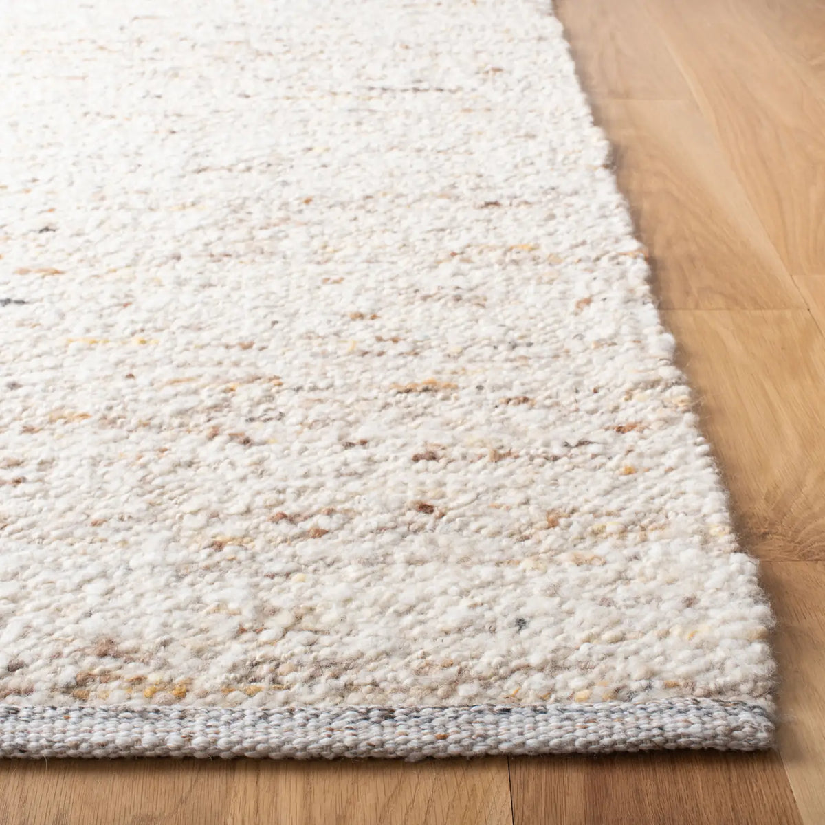 Safavieh Natura 4'-0" x 6'-0" Rug in Ivory / Light Grey