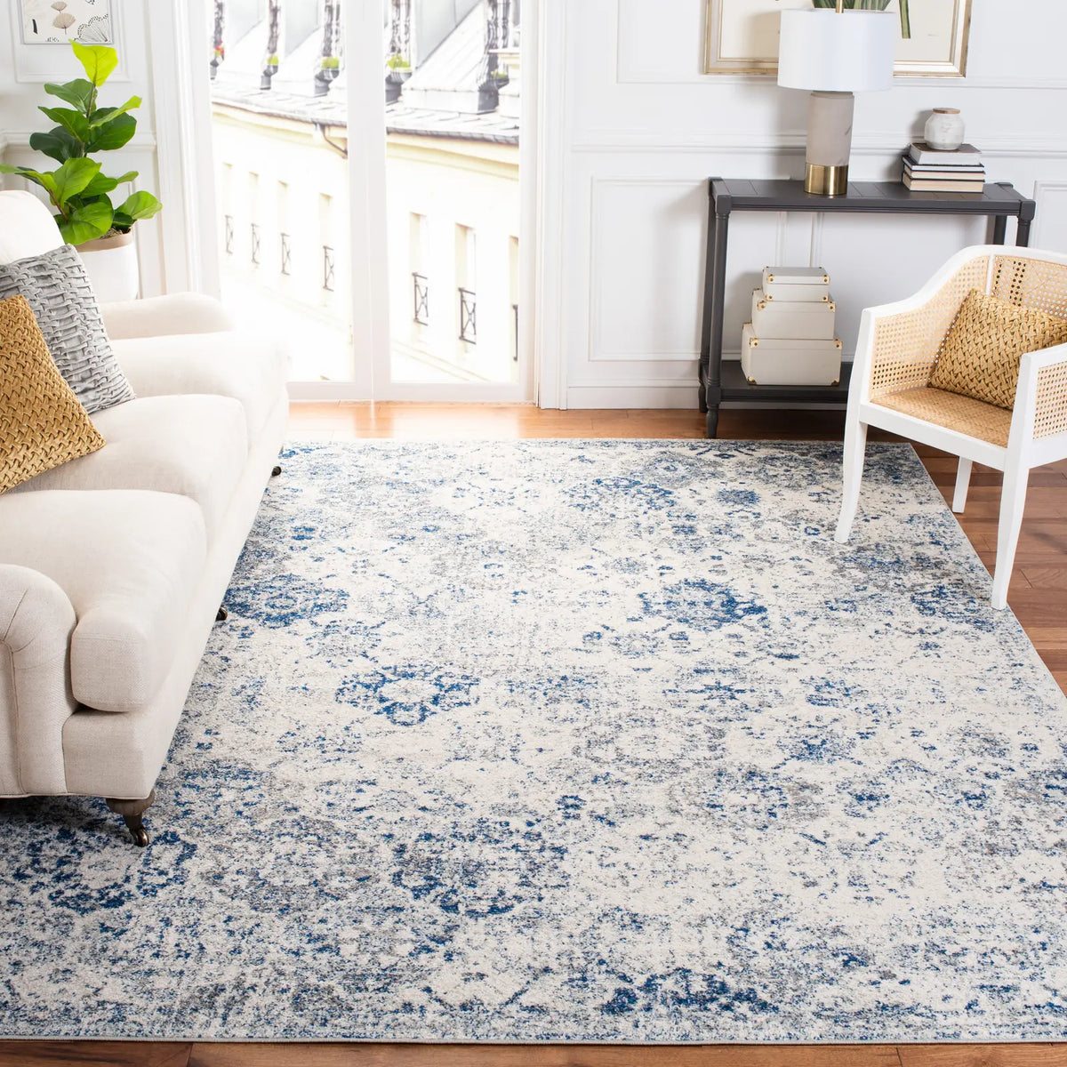 Safavieh Madison 10'-0" x 14'-0" Rug in White / Royal Blue