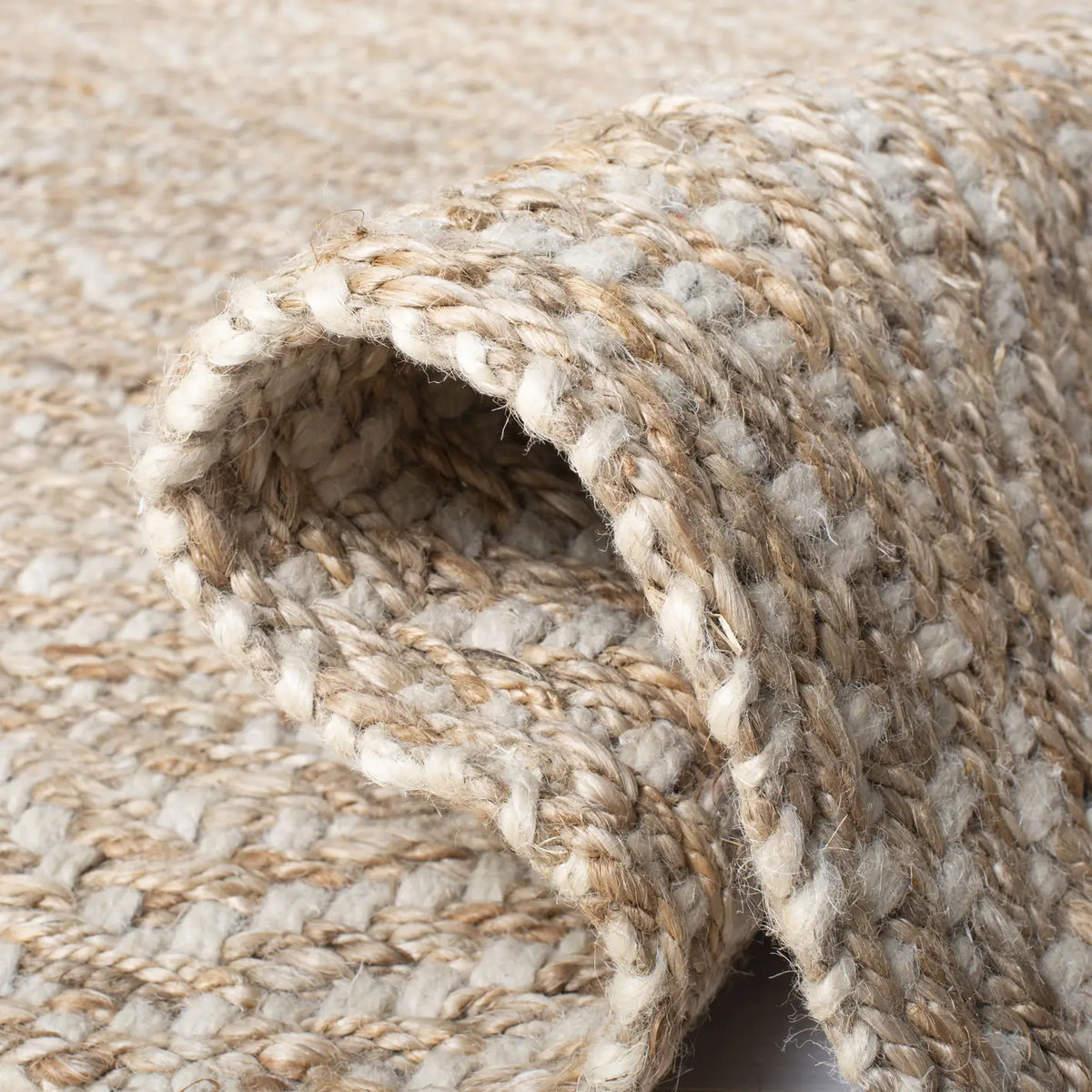 Safavieh Natural Fiber 4'-0" x 6'-0" Rug in Natural / Ivory