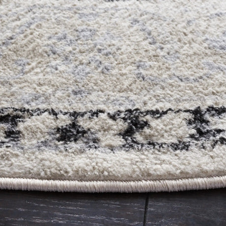 Safavieh Brentwood 6'-7" x 6'-7" Rug in Ivory / Black