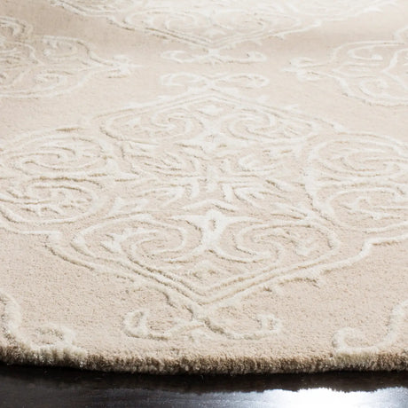 Safavieh Glamour 6'-0" x 6'-0" Rug in Beige / Ivory