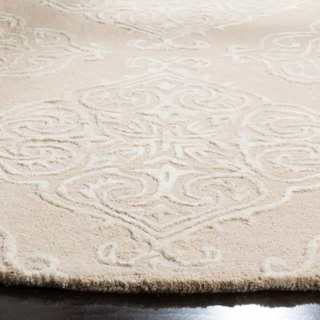 Safavieh Glamour 6'-0" x 6'-0" Rug in Beige / Ivory