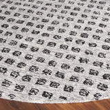 Safavieh Ebony 6'-0" x 6'-0" Rug in Silver / Black