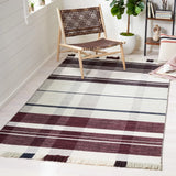 Safavieh Striped Kilim 4'-0" x 6'-0" Rug in Ivory / Grey