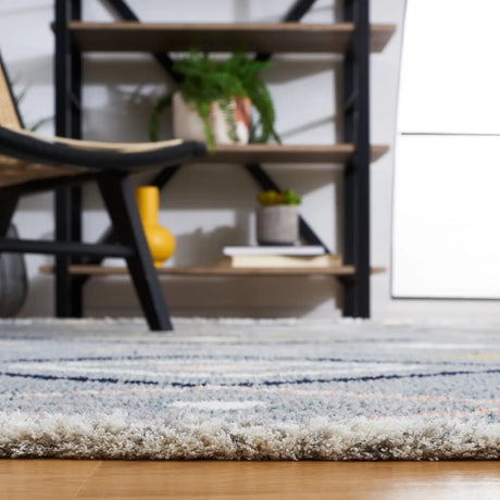 Safavieh Marrakesh 4'-0" x 6'-0" Rug in Grey / Multi