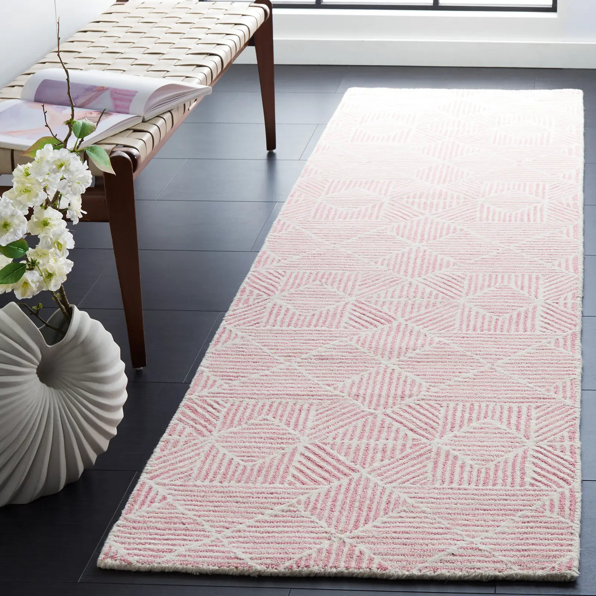 Safavieh Abstract 2'-3" x 8'-0" Rug in Pink / Ivory
