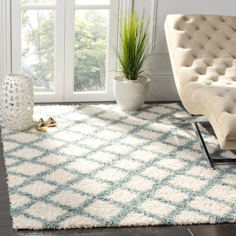 Safavieh Sgd-Dallas Shag 4'-0" x 6'-0" Rug in Ivory / Seafoam
