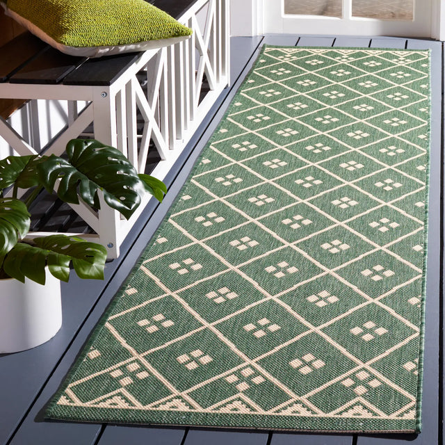 Safavieh Courtyard 2'-3" x 8'-0" Rug in Dark Green / Beige